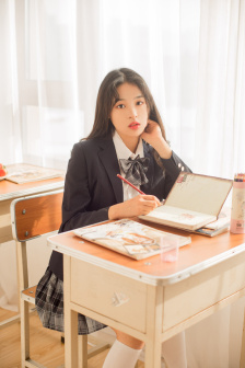 漂亮的女邻居3